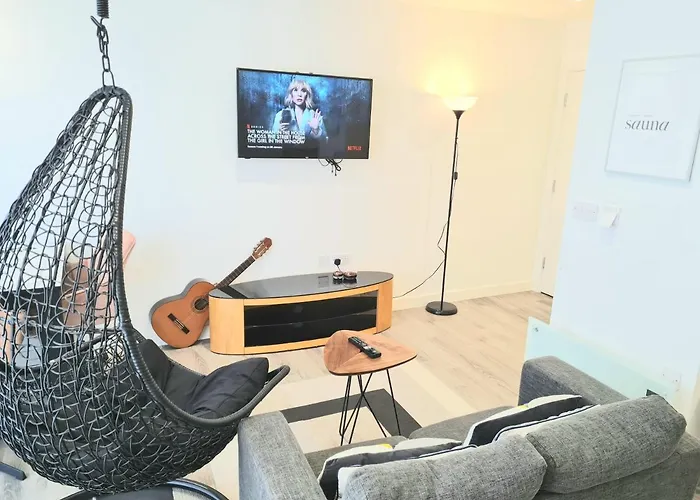 Great Studio Apartments - Netflix, Wifi, Digital Tv