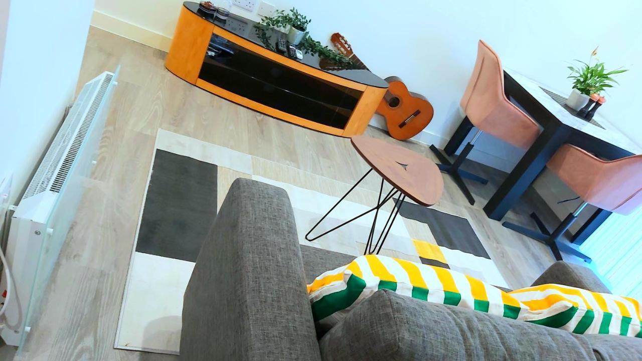 Great - Netflix, Wifi, Digital Tv *